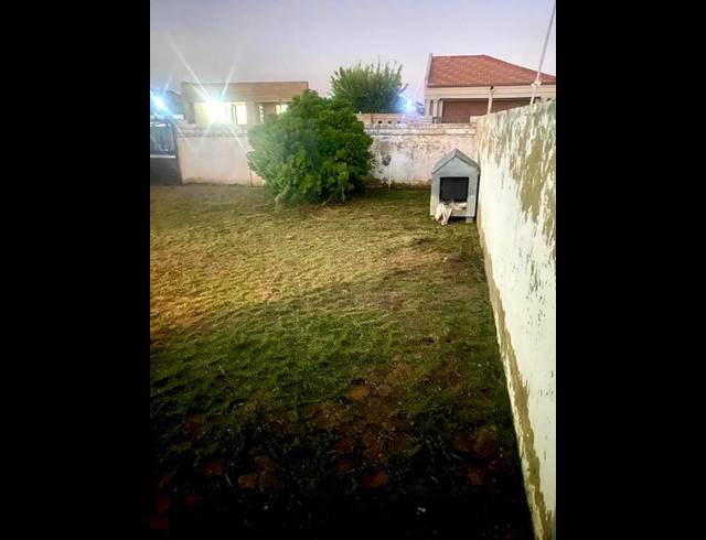 2 BEDROOM HOUSE FOR SALE IN LAKESIDE